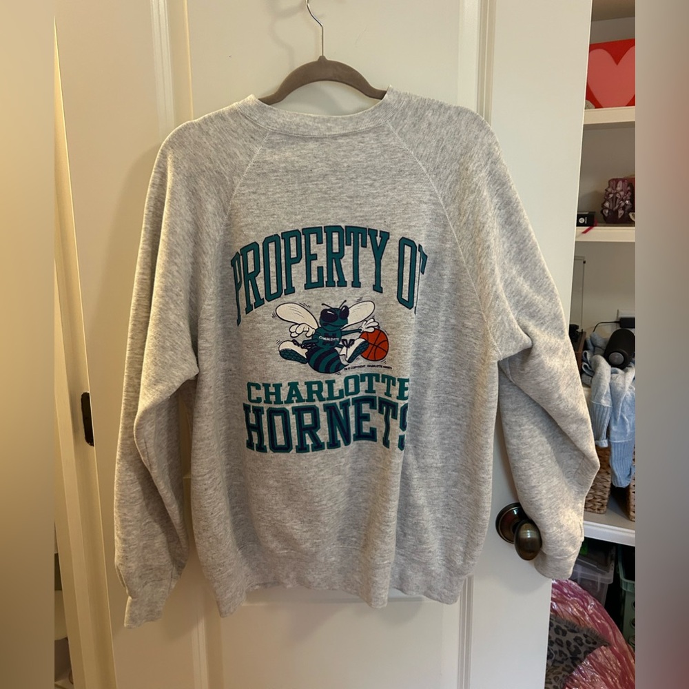 VINTAGE charlotte hornets gray sweatshirt XL